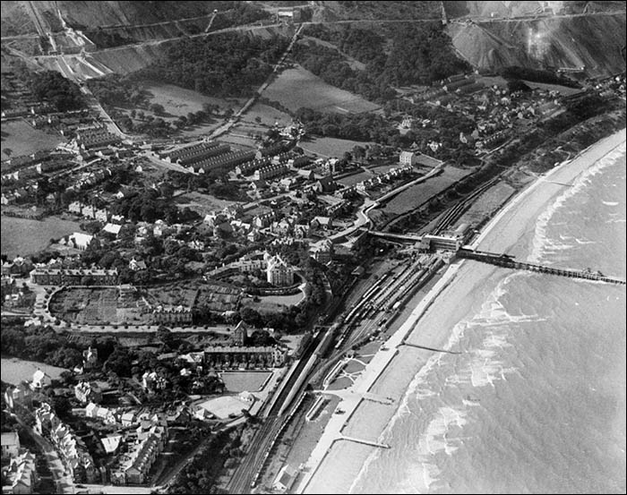 Old photo of Aberystwyth railway station